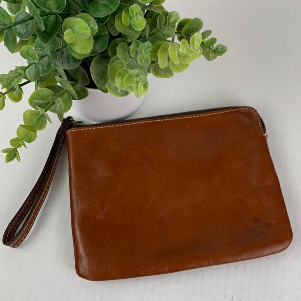 Patricia Nash wristlet bag